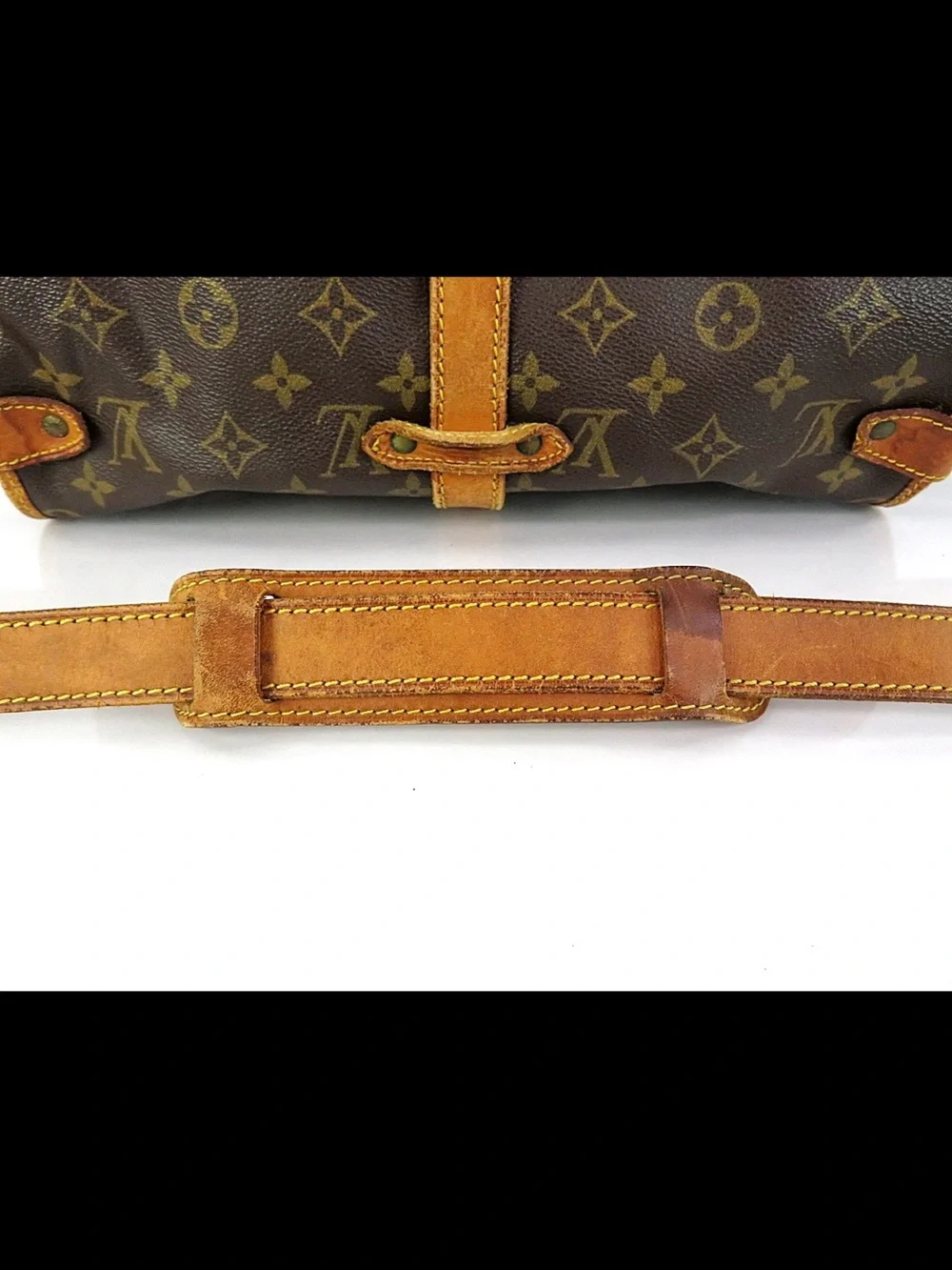 Louis Vuitton Monogram Canvas Messenger Bag with Natural Vachetta Trim